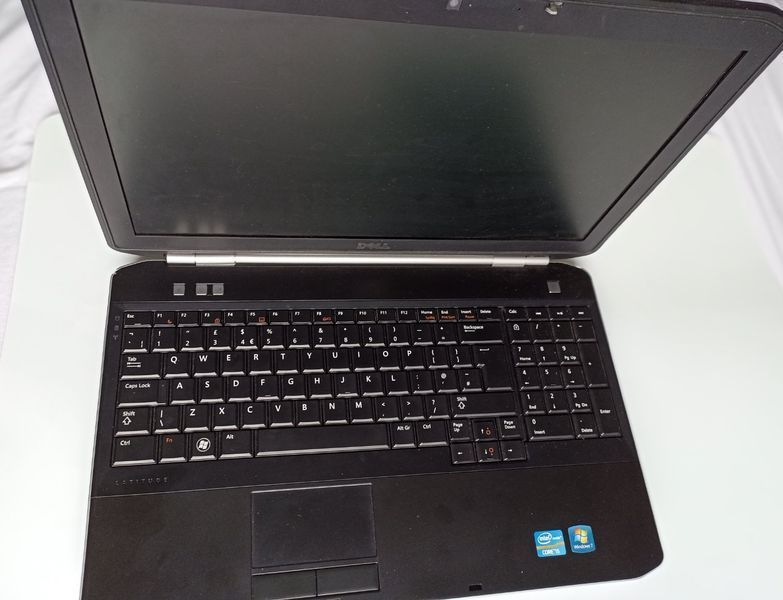 Ноутбук Dell Latitude Е5520 использован DELL-E5520 фото