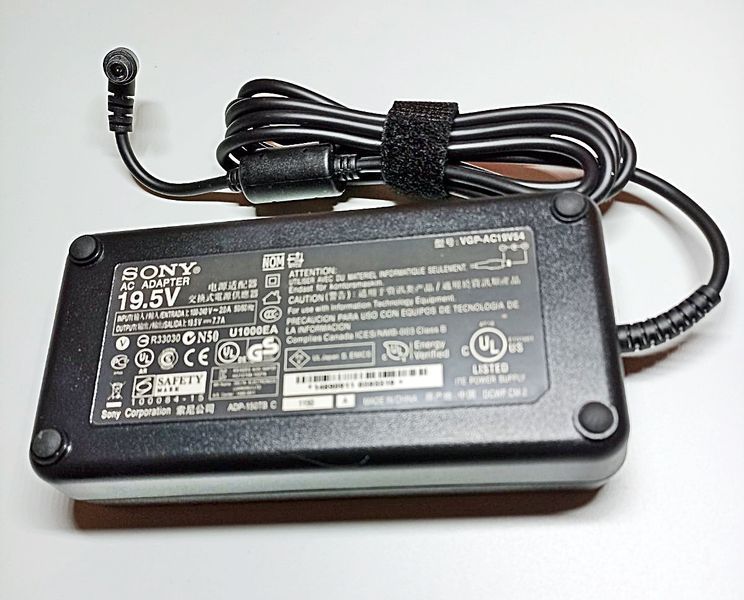 Блок питания 19.5V 7.7A 150W для Sony VAIO Модель VGP-AC19V54, разъем (6.5x4.4)mm VGP-AC19V54 фото