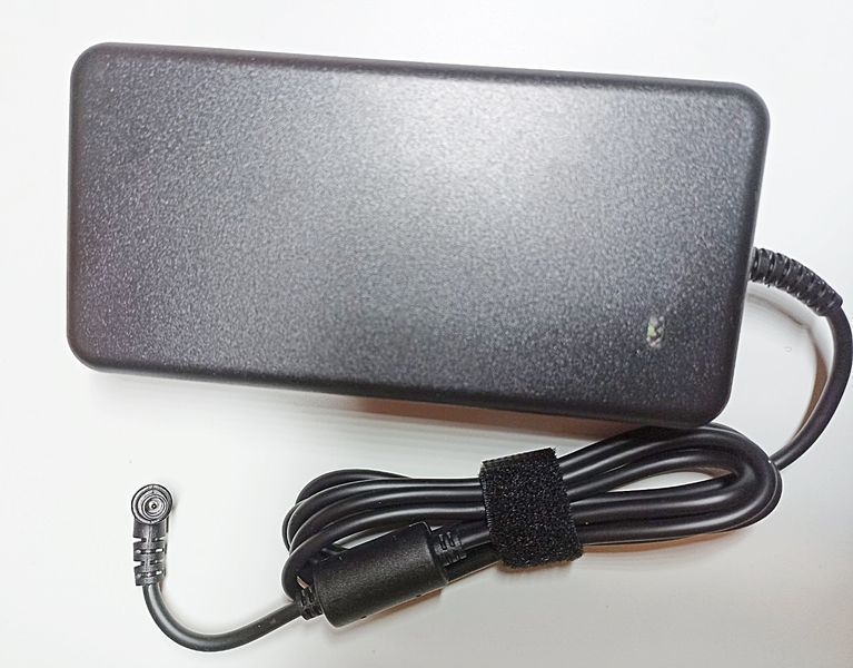 Блок питания 19.5V 7.7A 150W для Sony VAIO Модель VGP-AC19V54, разъем (6.5x4.4)mm VGP-AC19V54 фото