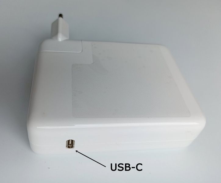 Адаптер MacBook USB-C 140W, MacBook Air (15 дюймів, M2, 2023), MacBook Air (13 дюймів, M2, 2022), MacBook Air (13 дюймів, M1, 2020), MacBook Air (Retina, 13- дюйм, 2020), MacBook Pro (14 дюймів, 2023) 140W-ADP-MAC фото